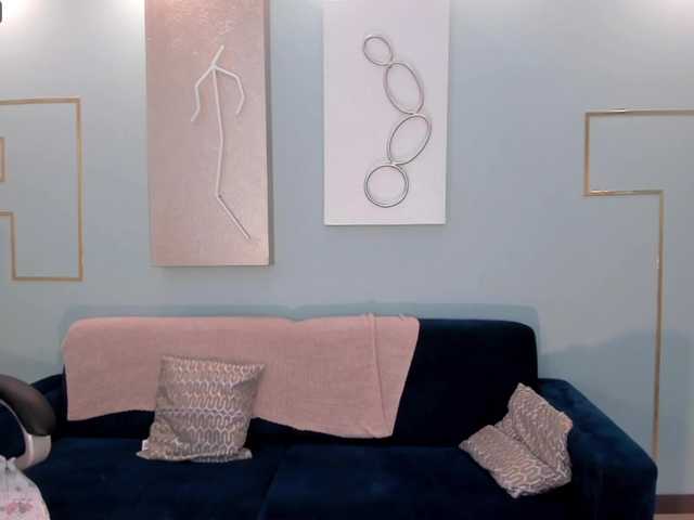 Live sex webcam photo for AprilRhodes #288039581