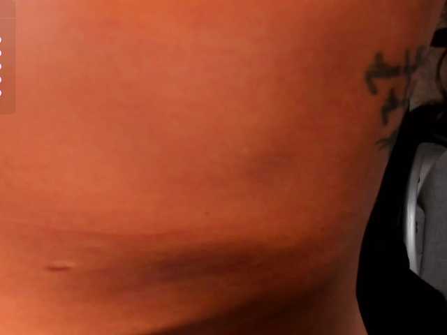 Live sex webcam photo for AprilRhodes #288039697