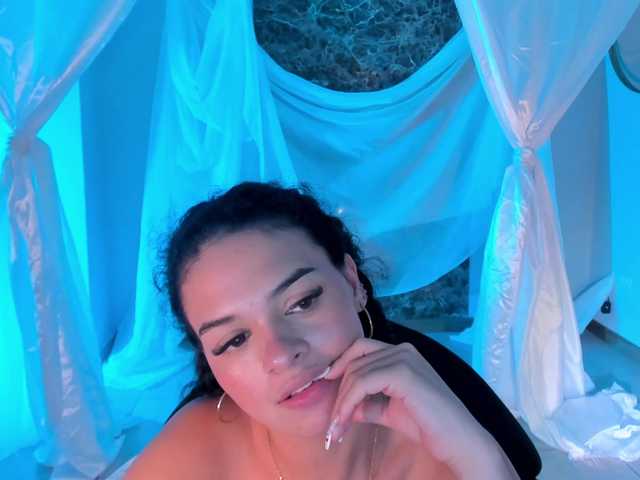 Live sex webcam photo for AprilRhodes #288039824