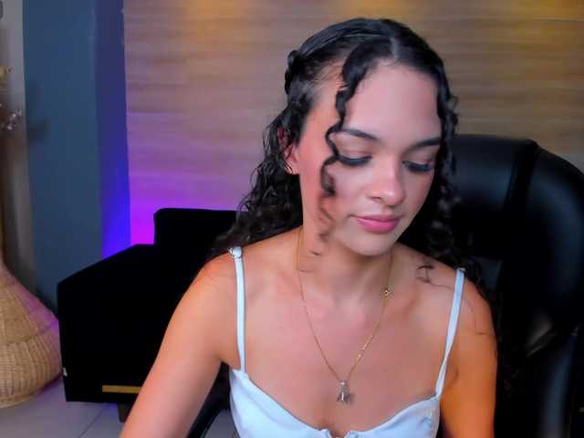 Live sex webcam photo for AprilRhodes #288039833