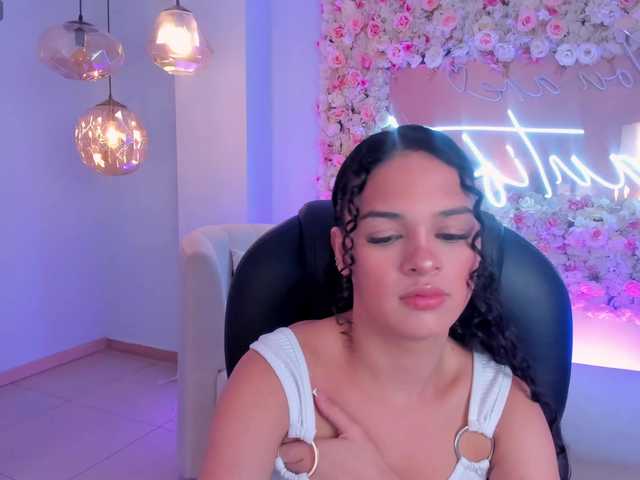 Live sex webcam photo for AprilRhodes #288465034