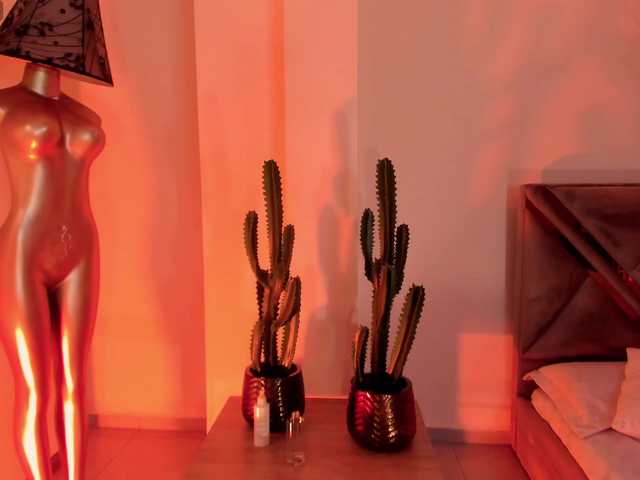 Live sex webcam photo for AprilRhodes #289280842