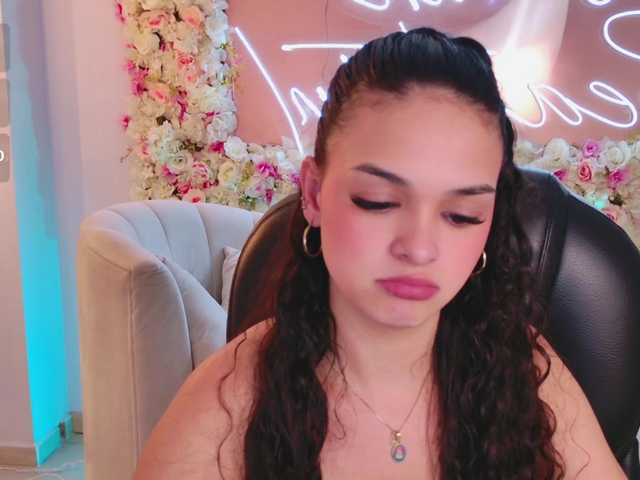 Live sex webcam photo for AprilRhodes #290585638