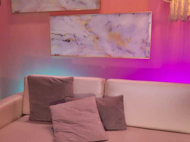 Live sex webcam photo for AprilRhodes #290777971