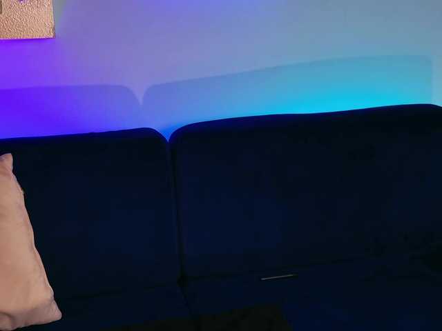 Live sex webcam photo for AprilRhodes #290797786