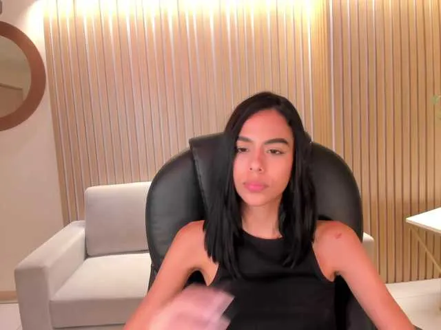 Live sex webcam photo for AprilStone1 #290917802