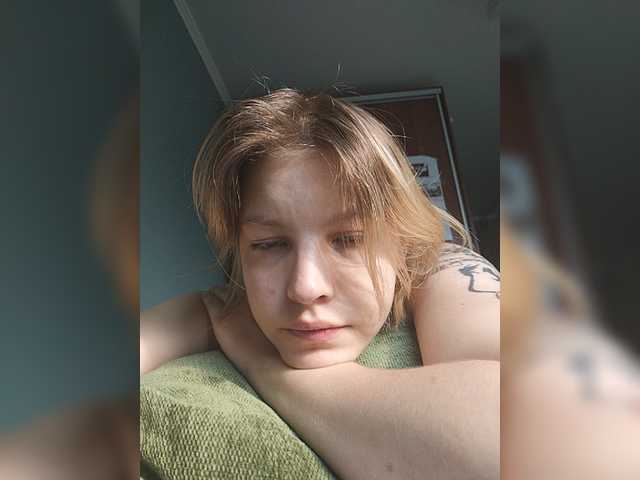 Live sex webcam photo for AprilStrong8 #274291296