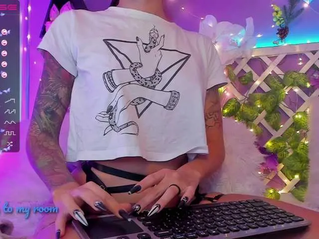 Live sex webcam photo for ArannaMartine #273496253