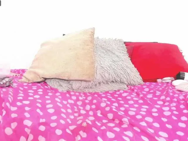 Live sex webcam photo for ArenaPreston #276043215