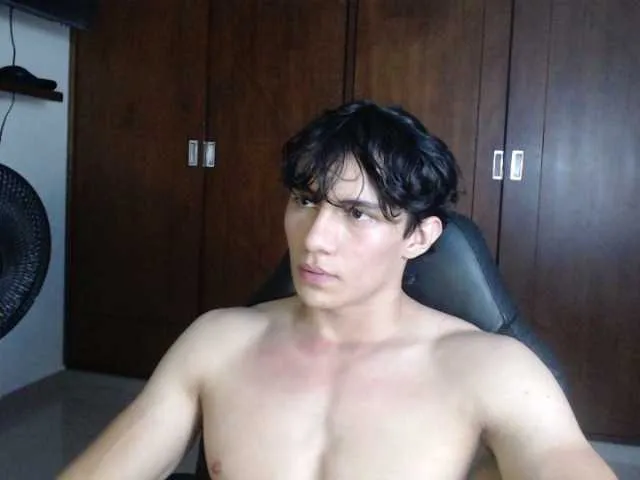 Live sex webcam photo for AresHolland #276479966
