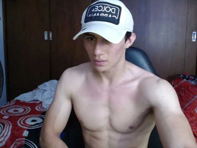 Live sex webcam photo for AresHolland #277060229