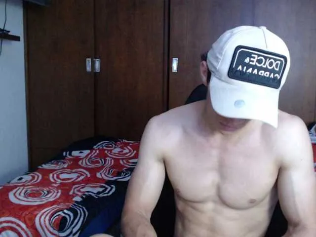 Live sex webcam photo for AresHolland #277092820
