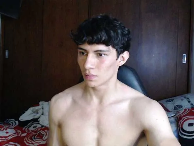 Live sex webcam photo for AresHolland #277289762