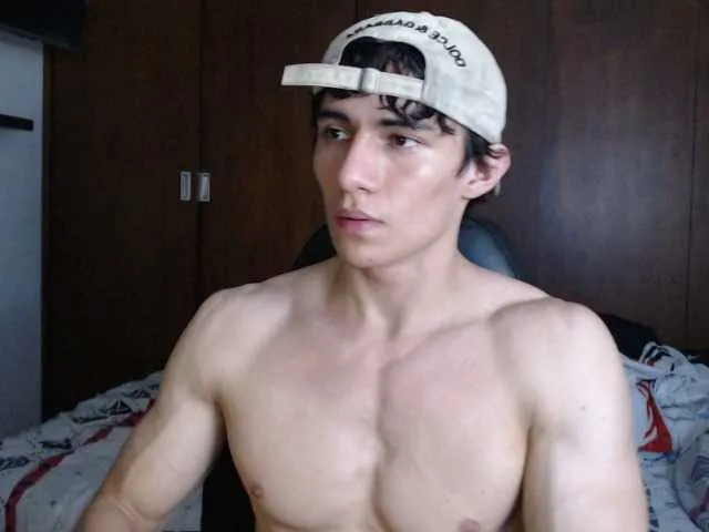 Live sex webcam photo for AresHolland #277911334
