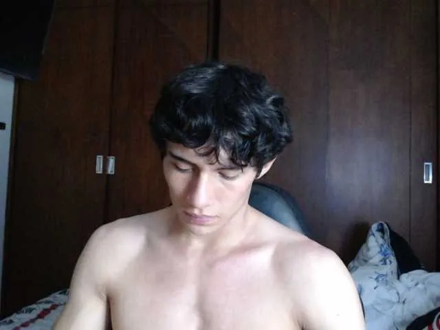 Live sex webcam photo for AresHolland #277924673