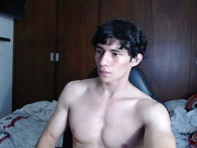 Live sex webcam photo for AresHolland #277938234