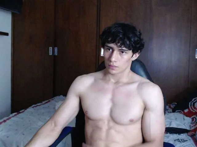 Live sex webcam photo for AresHolland #277956639