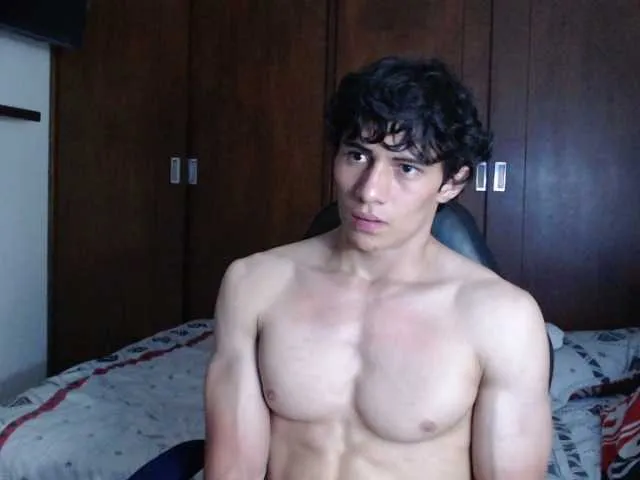 Live sex webcam photo for AresHolland #278002529