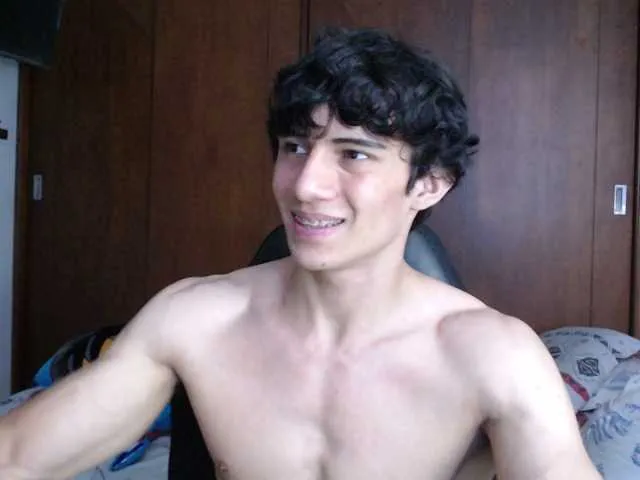 Live sex webcam photo for AresHolland #278044713