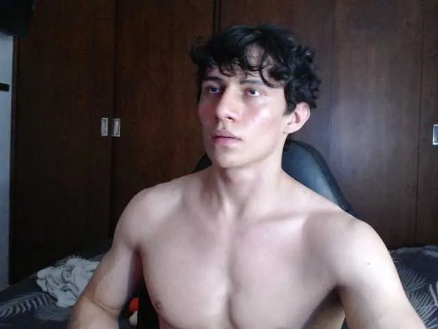 Live sex webcam photo for AresHolland #289498901
