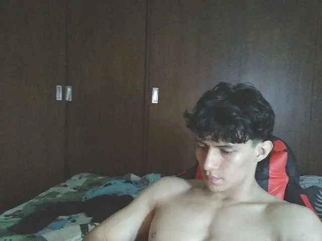Live sex webcam photo for AresHolland #291999621