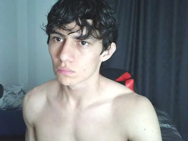 Live sex webcam photo for AresHolland #293807358