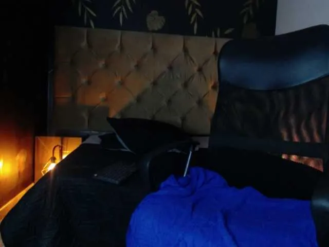 Live sex webcam photo for Aress-- #277140476