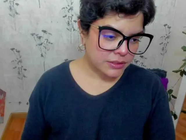 Live sex webcam photo for Arethaozz1 #290345318