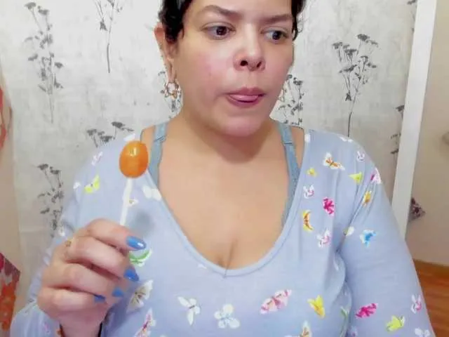 Live sex webcam photo for Arethaozz1 #290391919