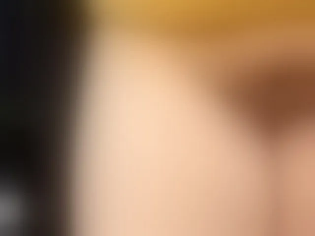 Live sex webcam photo for Arethaozz1 #293579977