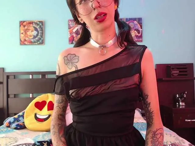 Live sex webcam photo for Ari-Kitsune #272284554