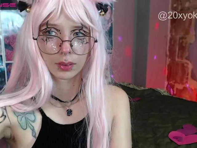 Live sex webcam photo for Ari-Kitsune #275572030