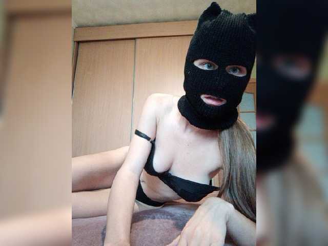 Live sex webcam photo for AriELL1 #278174926