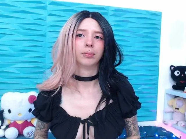 Live sex webcam photo for AriYokai #290482296