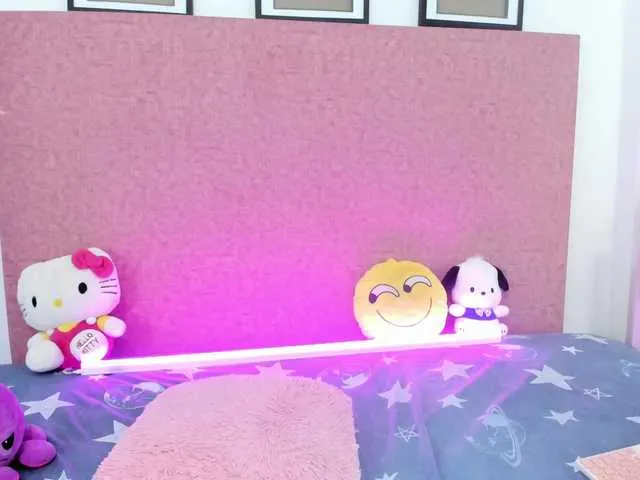 Live sex webcam photo for AriYokai #290877441