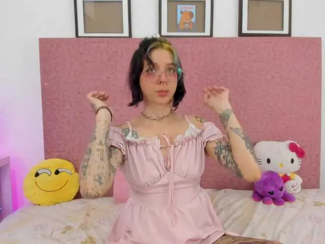 Live sex webcam photo for AriYokai #290921423
