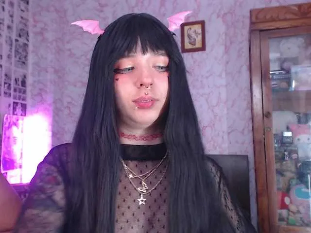 Live sex webcam photo for AriYokai #291625965
