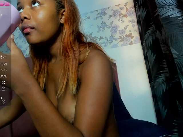 Live sex webcam photo for Aria-01 #275657280