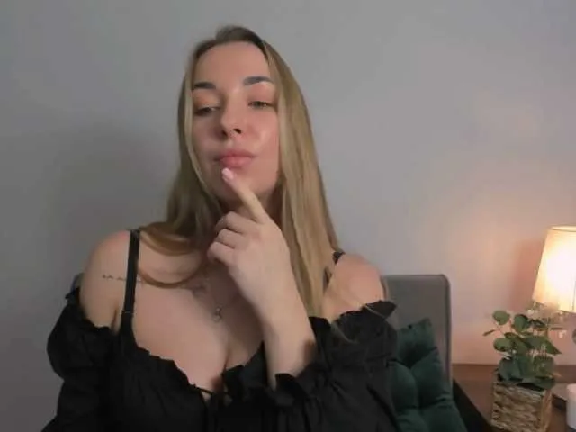 Live sex webcam photo for AriaBeauty #290381249