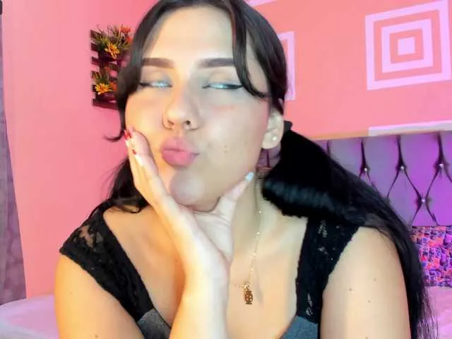 Live sex webcam photo for AriaKristen #276413687