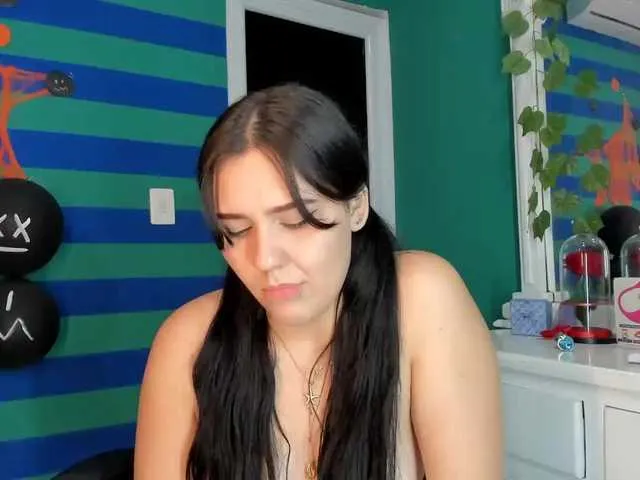 Live sex webcam photo for AriaKristen #276604093