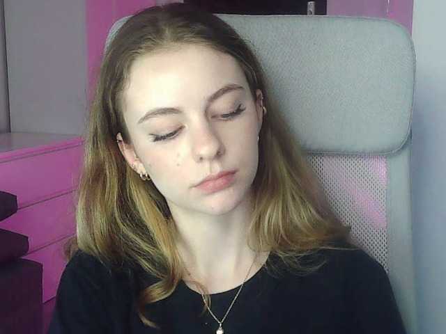 Live sex webcam photo for AriaModel #291045346