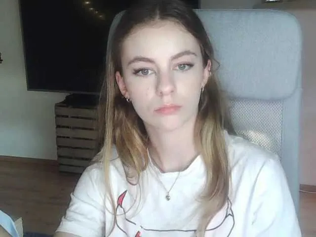 Live sex webcam photo for AriaModel #291366414