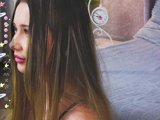 Live sex webcam photo for AriaPitts #277307692