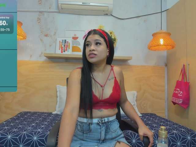 Live sex webcam photo for Ariaa1 #290339902