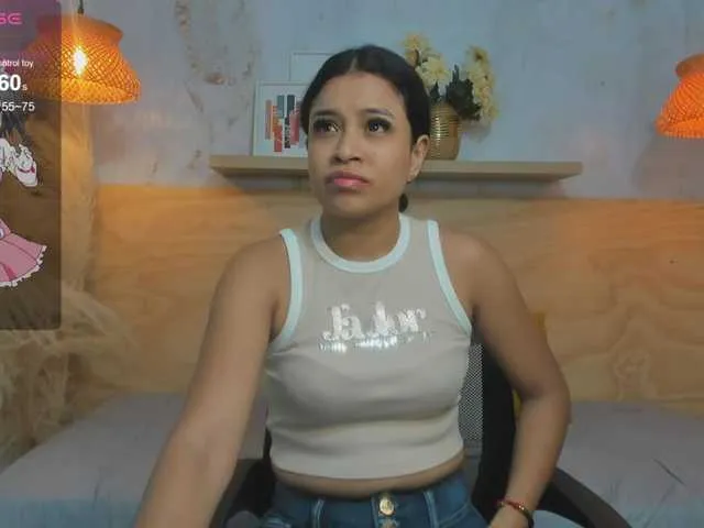 Live sex webcam photo for Ariaa1 #290407218