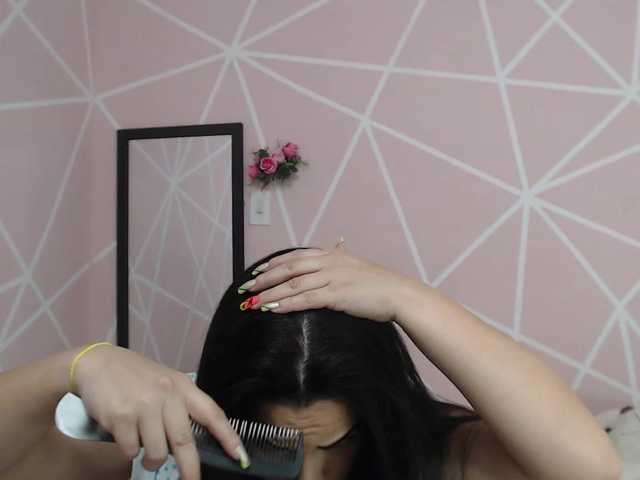 Live sex webcam photo for AriadnaChair #272774337