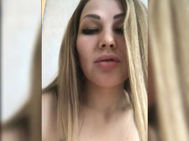 Live sex webcam photo for Ariadne4 #272905980