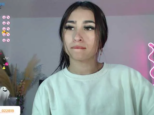 Live sex webcam photo for Ariana-tay #276811311