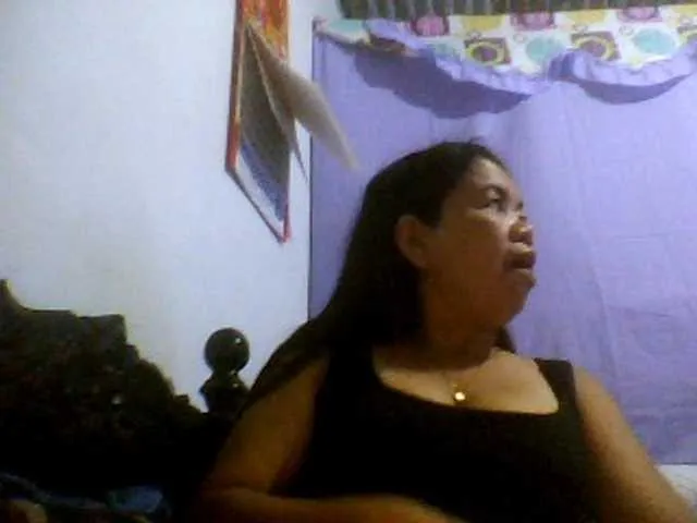 Live sex webcam photo for Ariana08 #291548306
